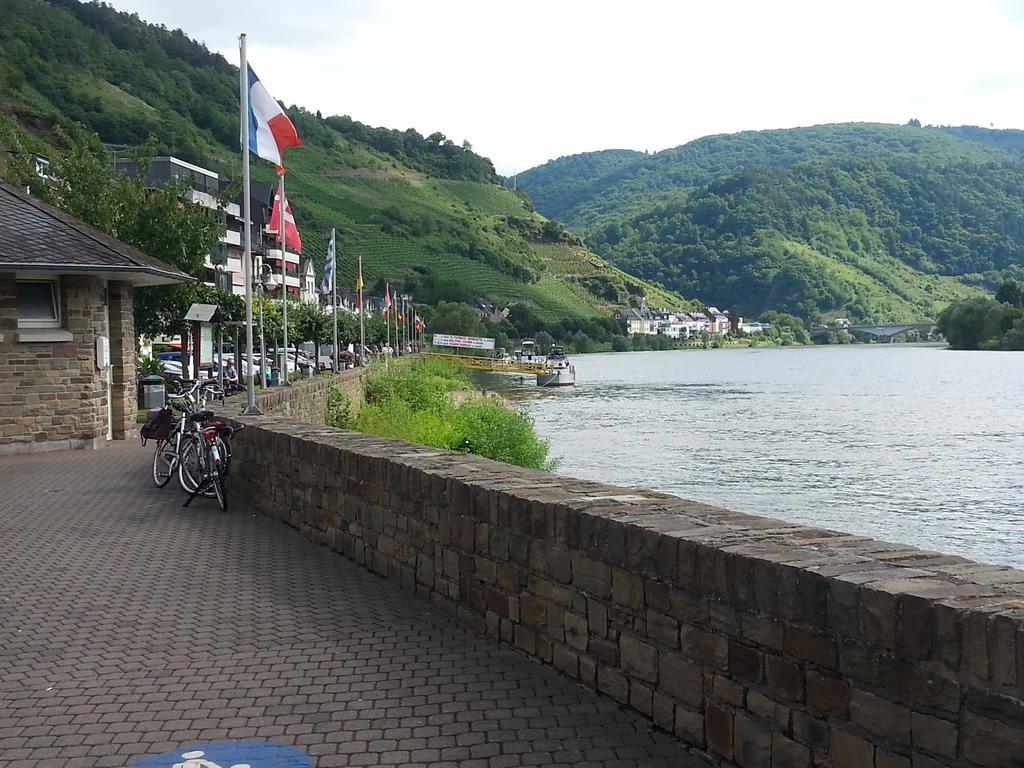 "Ferienhaus An Der Mosel" Zell an der Mosel Exterior photo