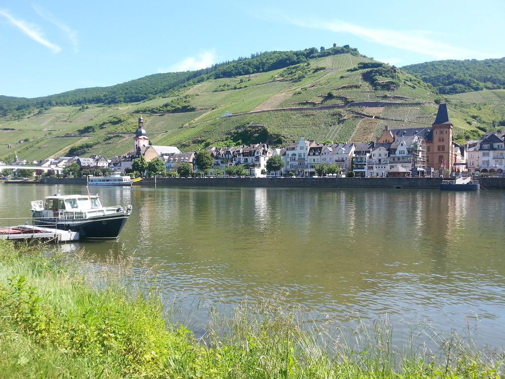 "Ferienhaus An Der Mosel" Zell an der Mosel Exterior photo