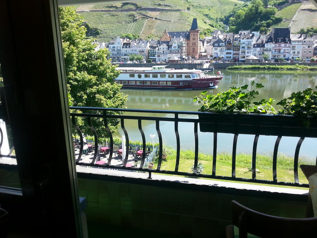 "Ferienhaus An Der Mosel" Zell an der Mosel Exterior photo